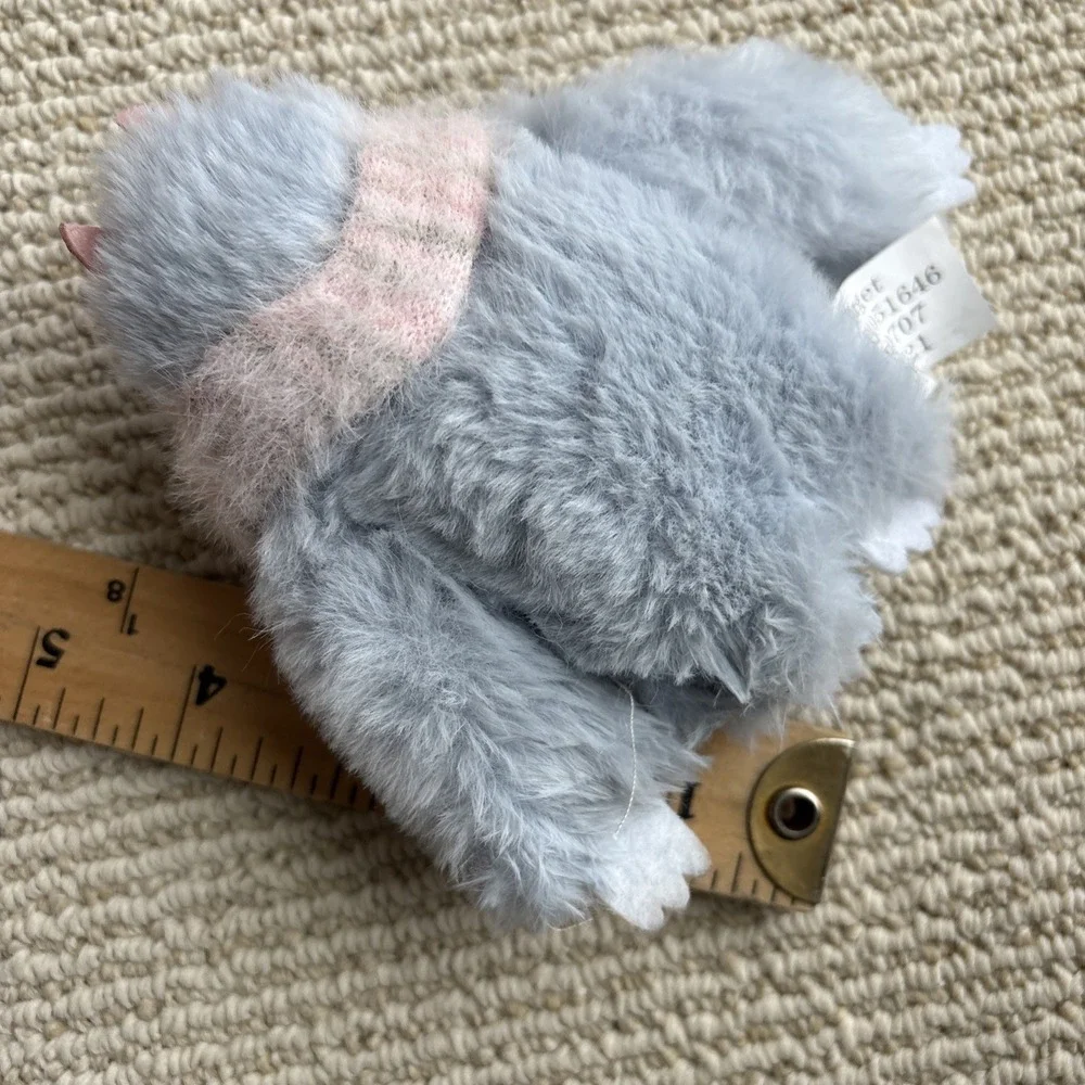 TARGET CHRISTMAS ORNAMENT YETI SHAGGY blue FUR KNIT WINTER SCARF